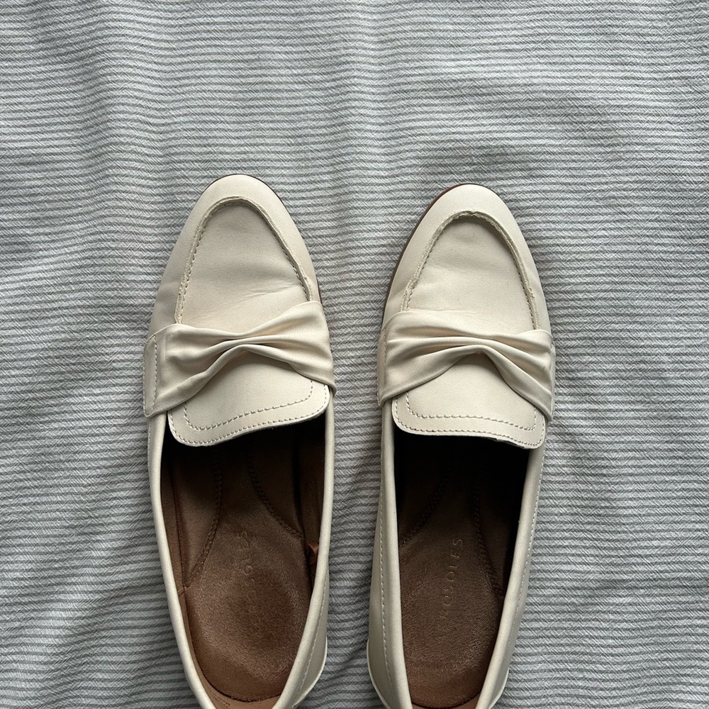 Elegant Cream Loafers